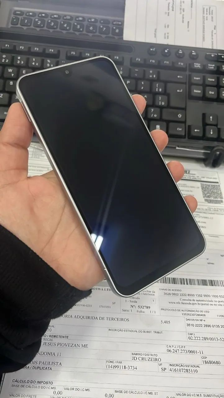 Samsung a17 256Gb  - Foto 2