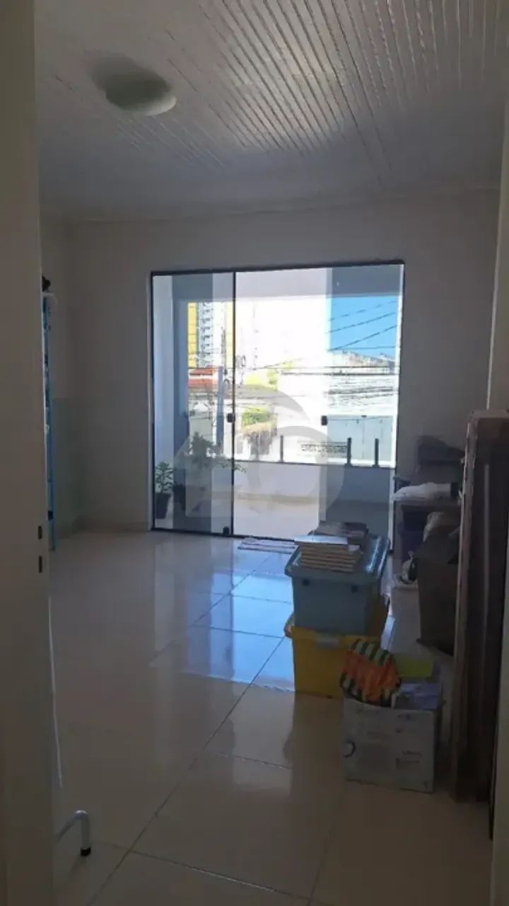 Casa de 264m² de andar no Bairro Suíssa com 4 Quartos, sendo 1 Suíte e 2 Banheiros. - Foto 5