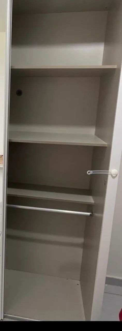 Guarda-roupa branco 2 portas de correr e 2 gavetas - Foto 3