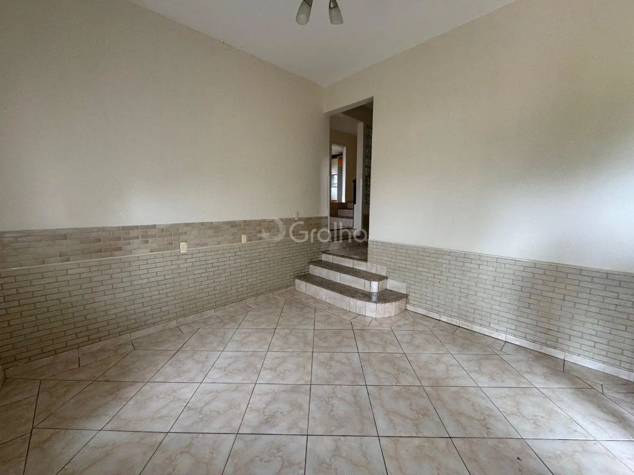 Casa Residencial de 301m² no Centro - Foto 4