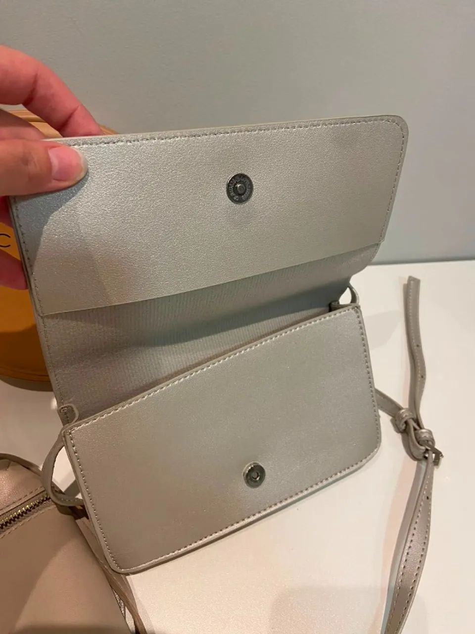 CONJUNTO 3 BOLSAS COLCCI E AREZZO - Foto 3