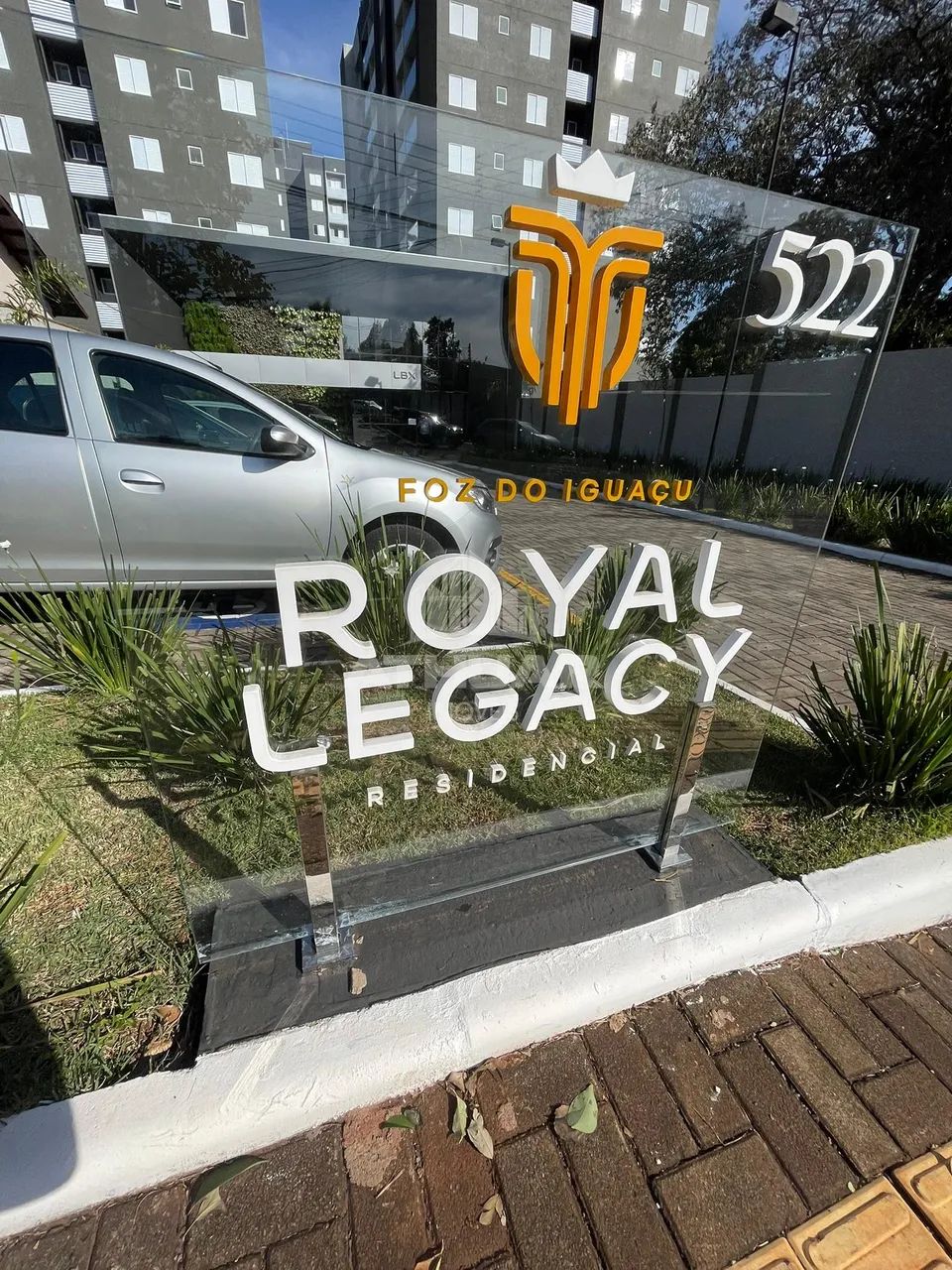APARTAMENTO Á VENDA NO EDIFÍCIO ROYAL LEGACY
