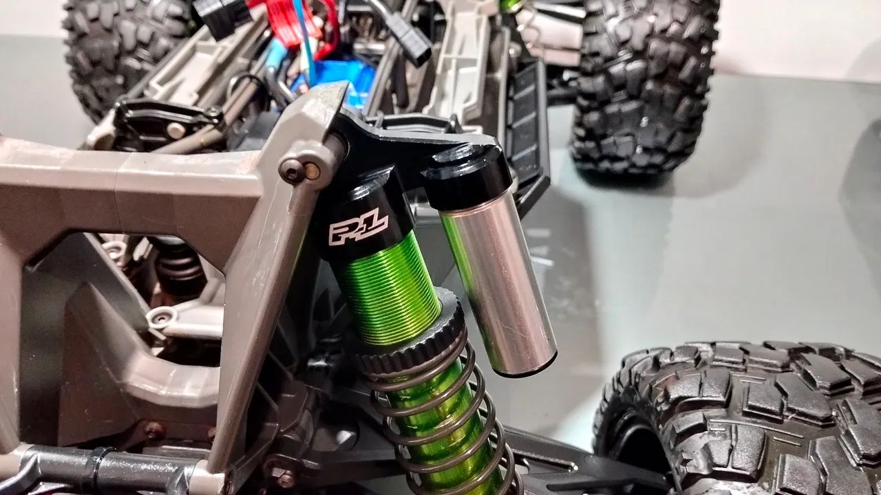 Automodelo elétrico Traxxas x-maxx 8s  - Foto 3