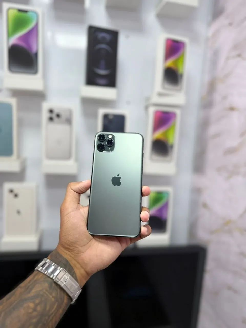 P61 SIMフリー iPhone11 Pro Max 64GB おまけ付き P61 SIMフリー iPhone11 Pro Max 64GB おまけ付き