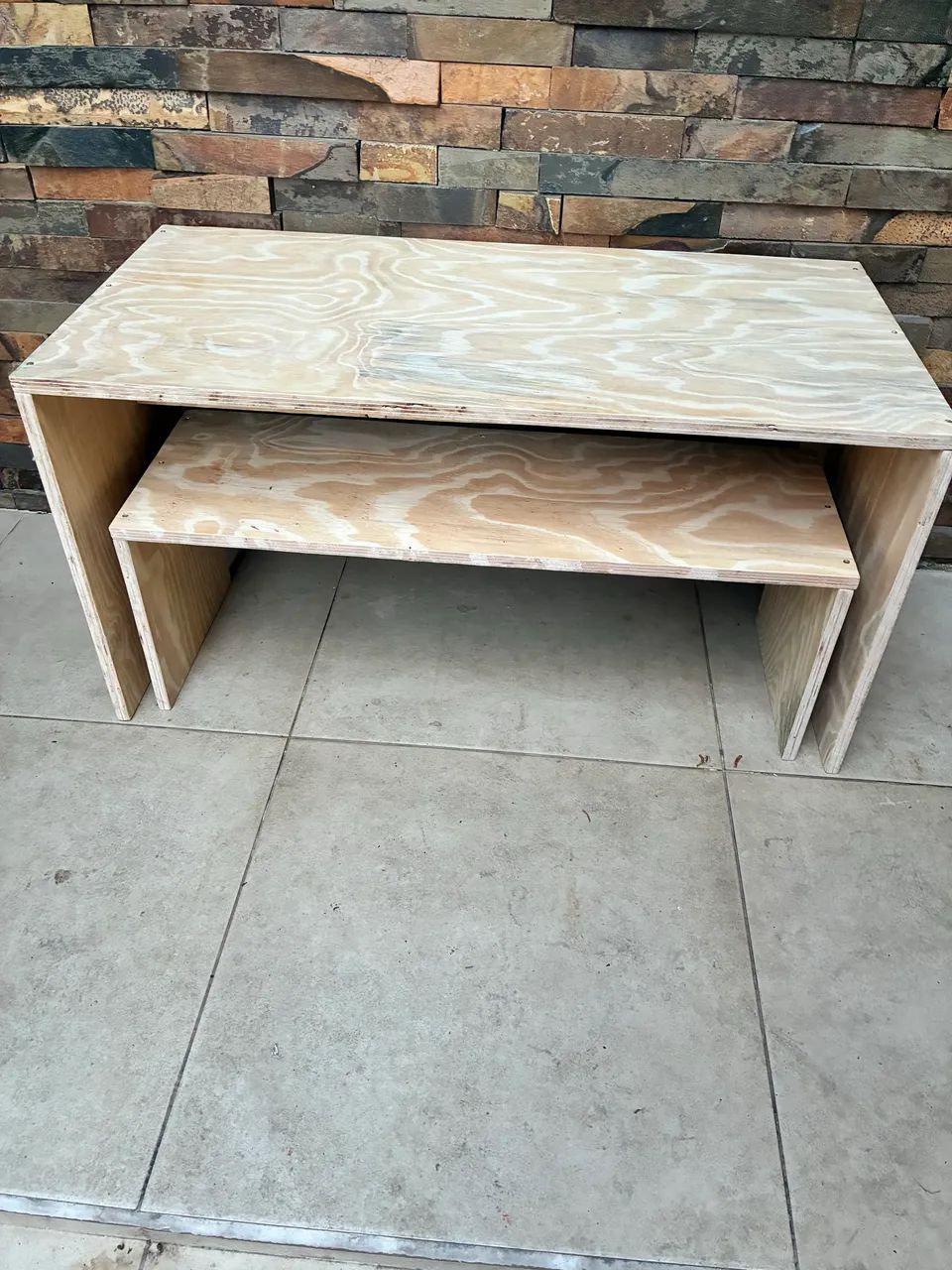 Mesa de madeira infantil