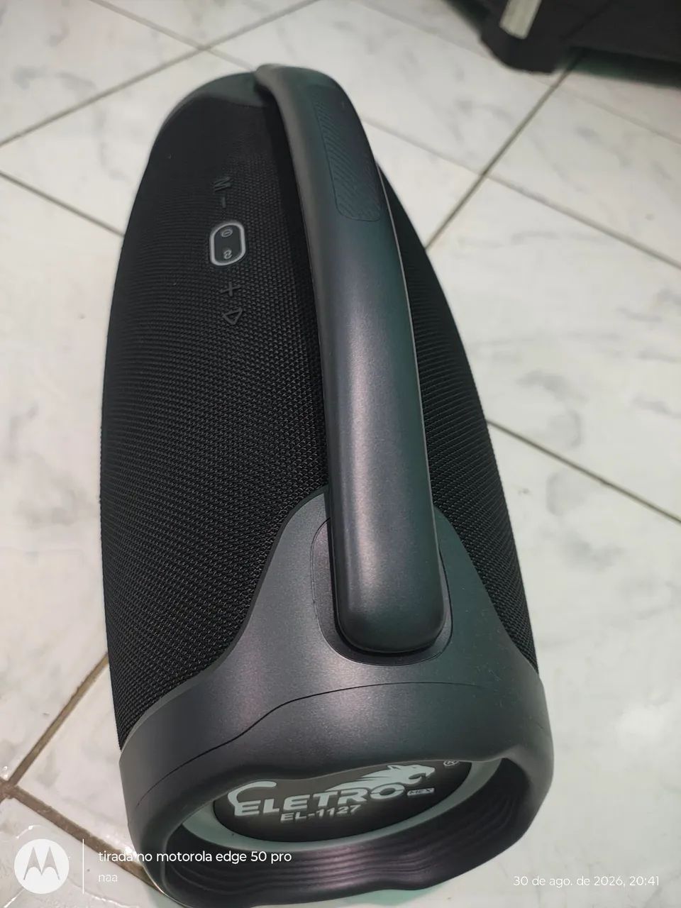 Caixa de som 800 watts 