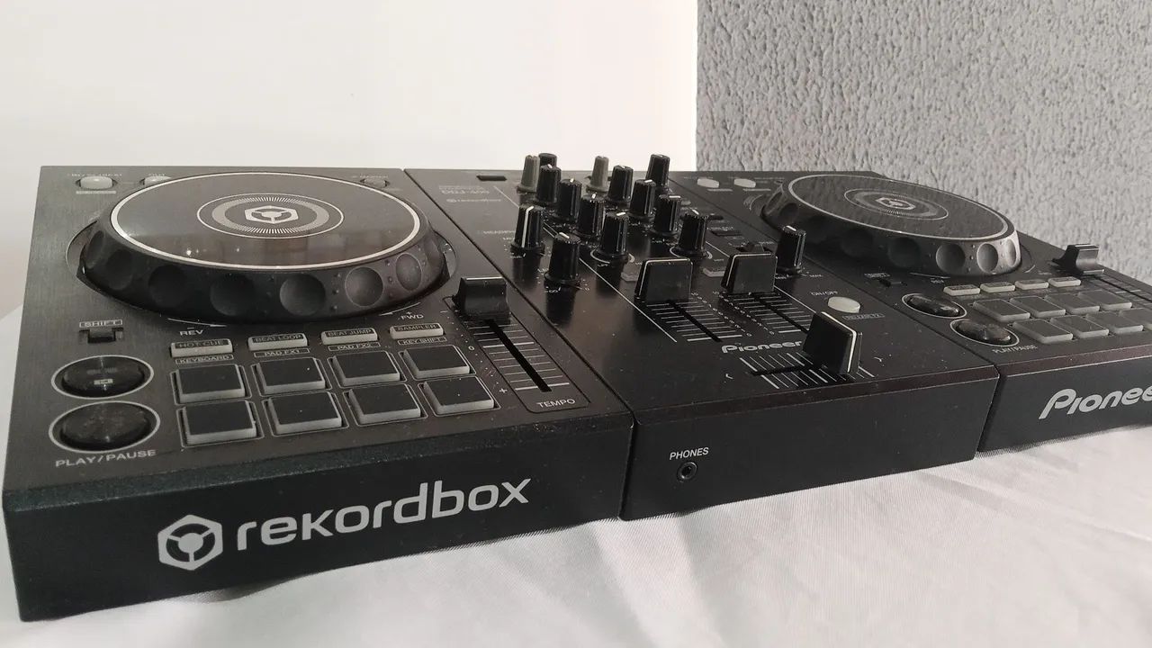 Controladora DJ PIONNER DDJ-400 - Foto 2