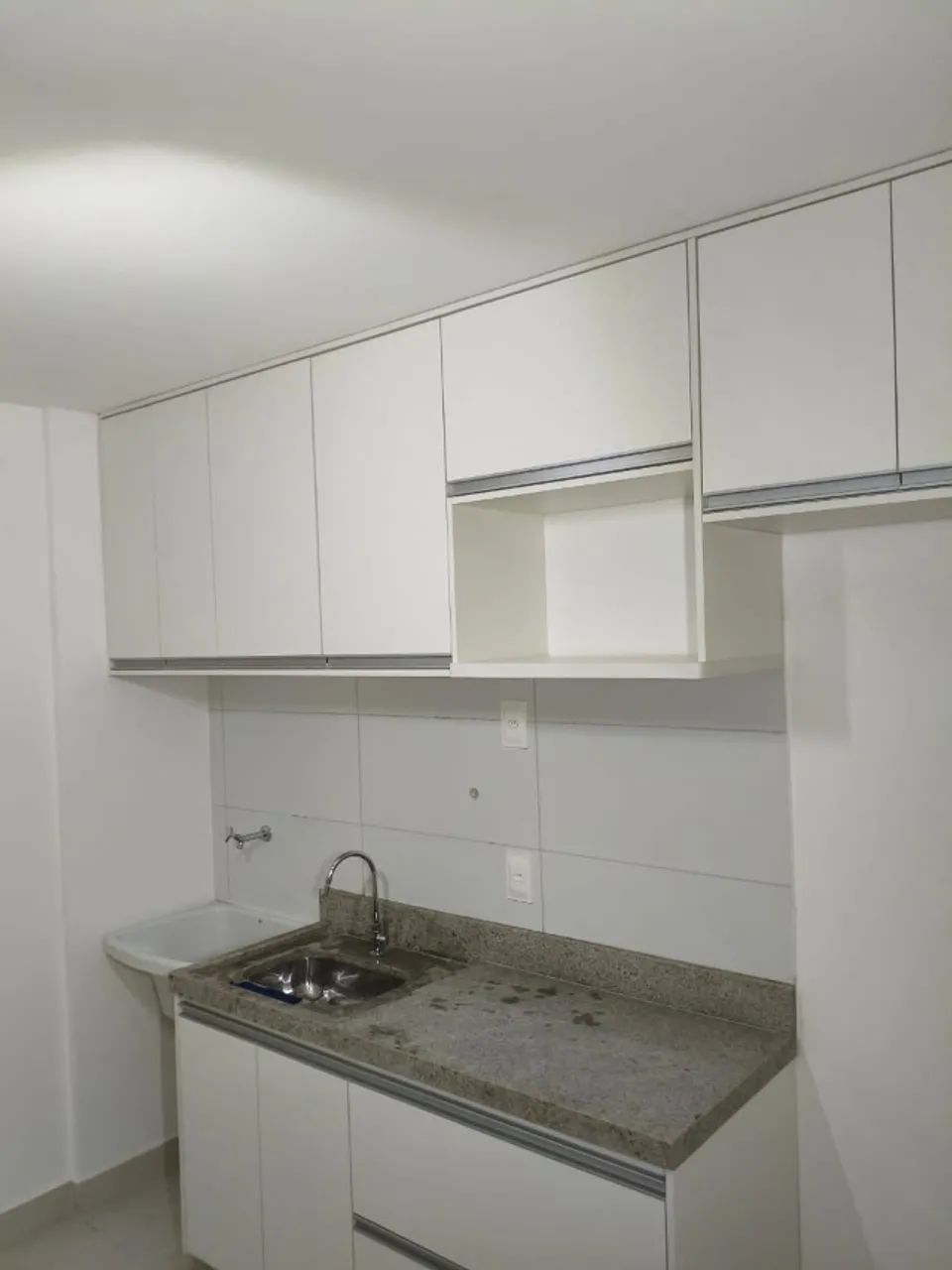 vende se apto de 1 quarto com varanda gama central df - Foto 3