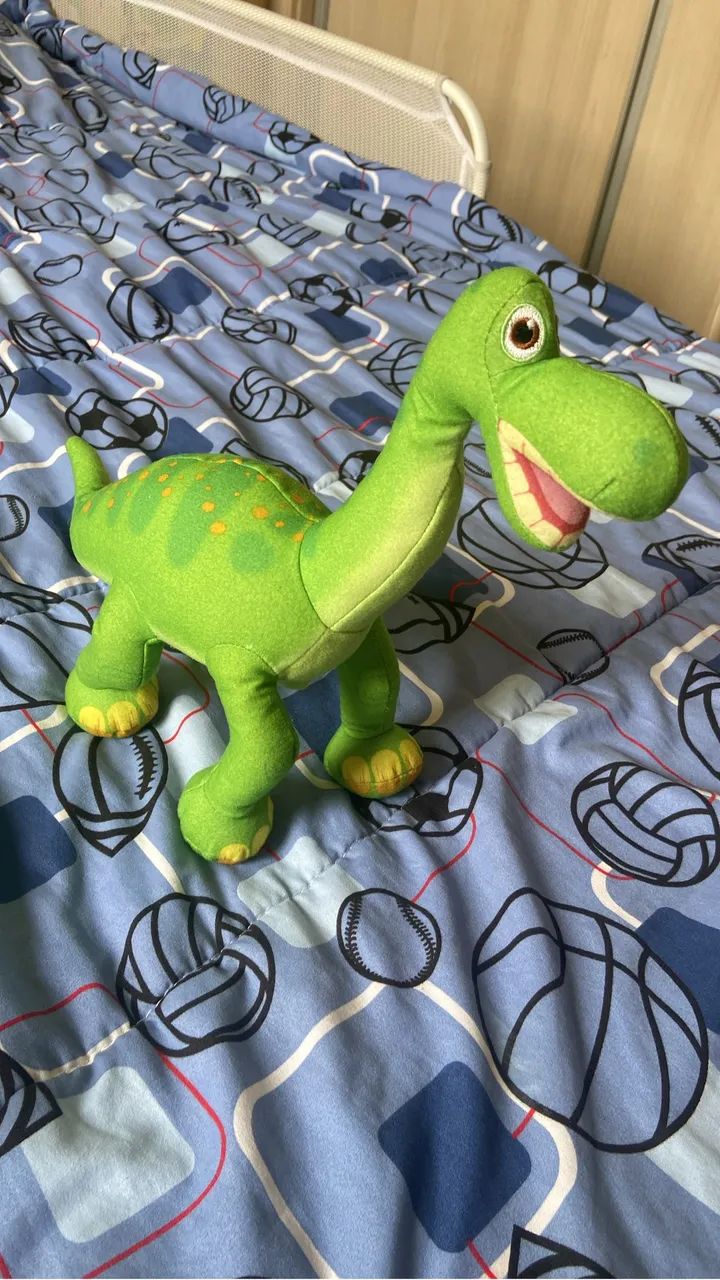 Dinossauro pelúcia 