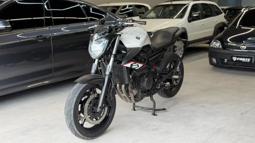 Yamaha XJ6 2012