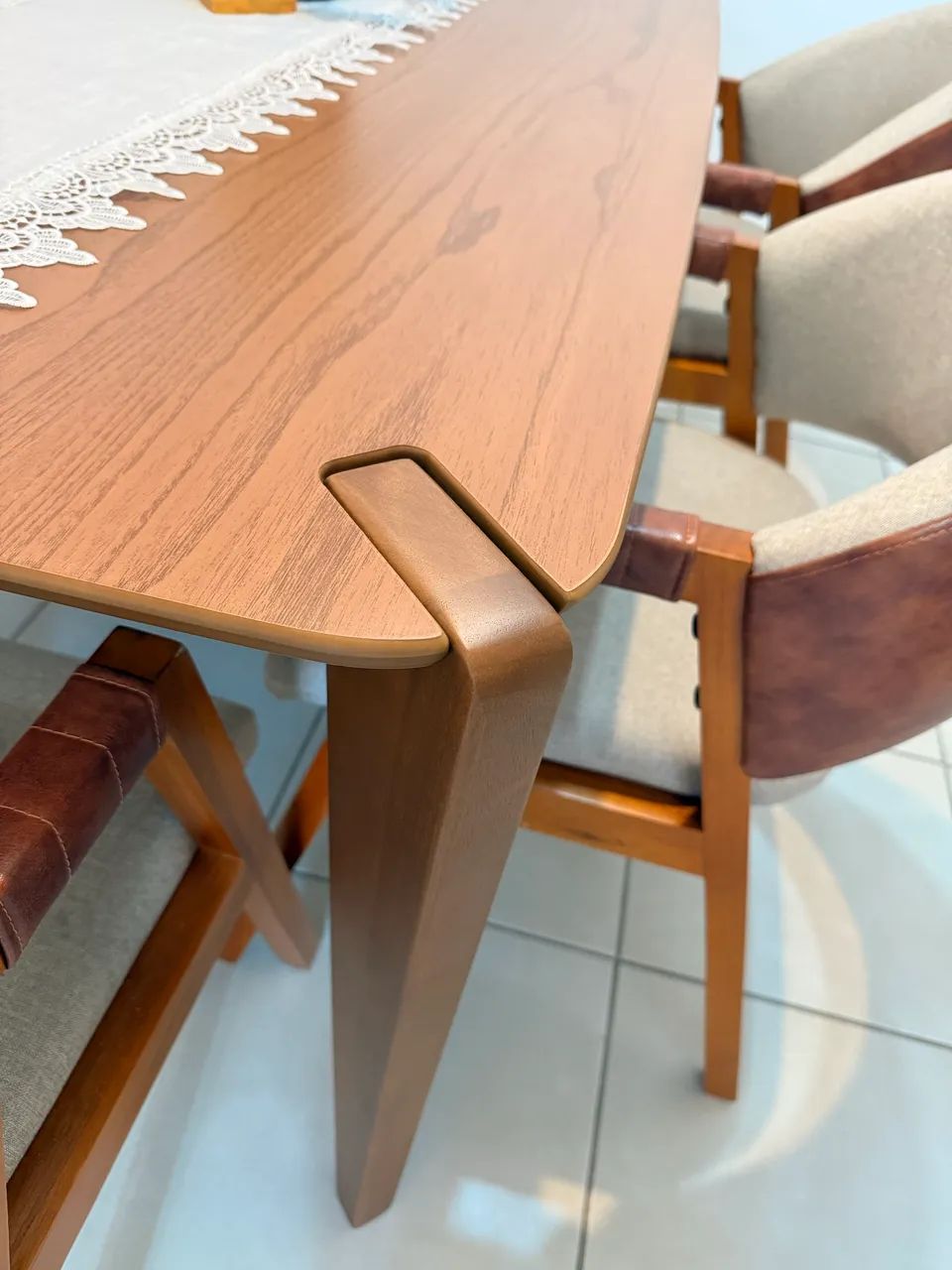 Mesa com cadeiras  - Foto 4