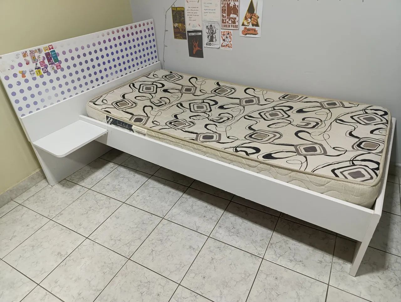Vende-se cama de solteiro e colchão usada  - Foto 4