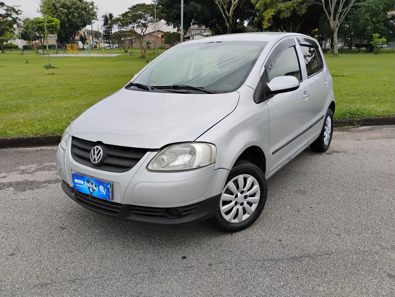 Volkswagen Fox Plus 1.0mi/ 1.0mi Total Flex 8V 4P 2005
