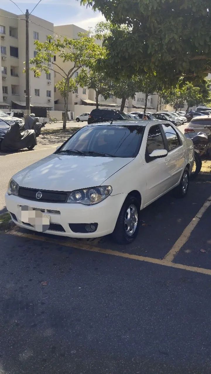 Fiat Siena Siena HLX 1.8 mpi Flex 8V 4p 2007