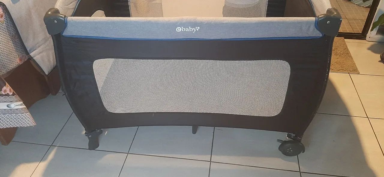 Berco desmontável com colchão 