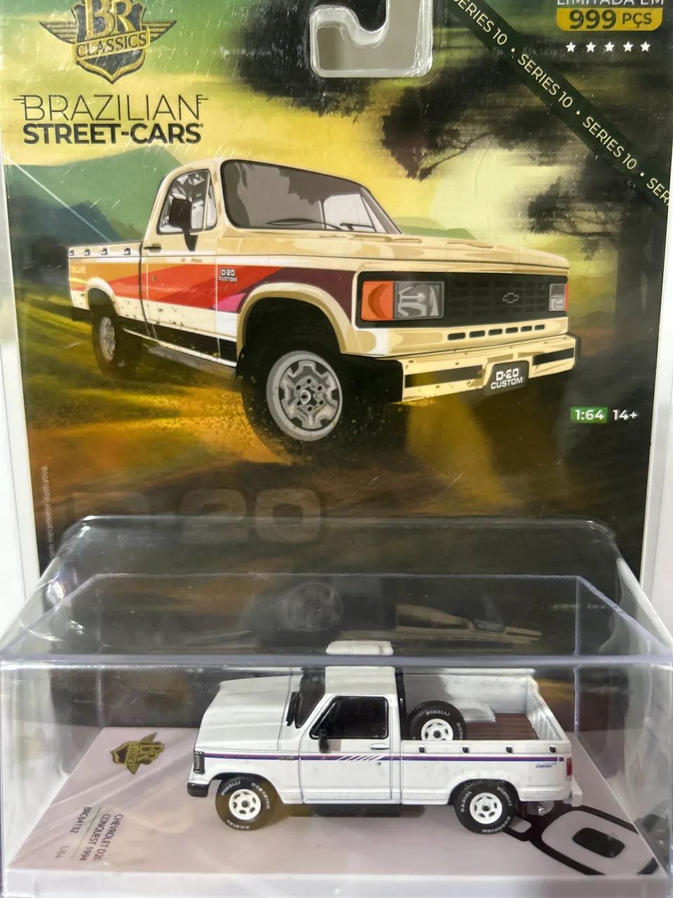 Picape Chevrolet D20 Conquest Branca - 1/64 - Br Classics - Foto 3