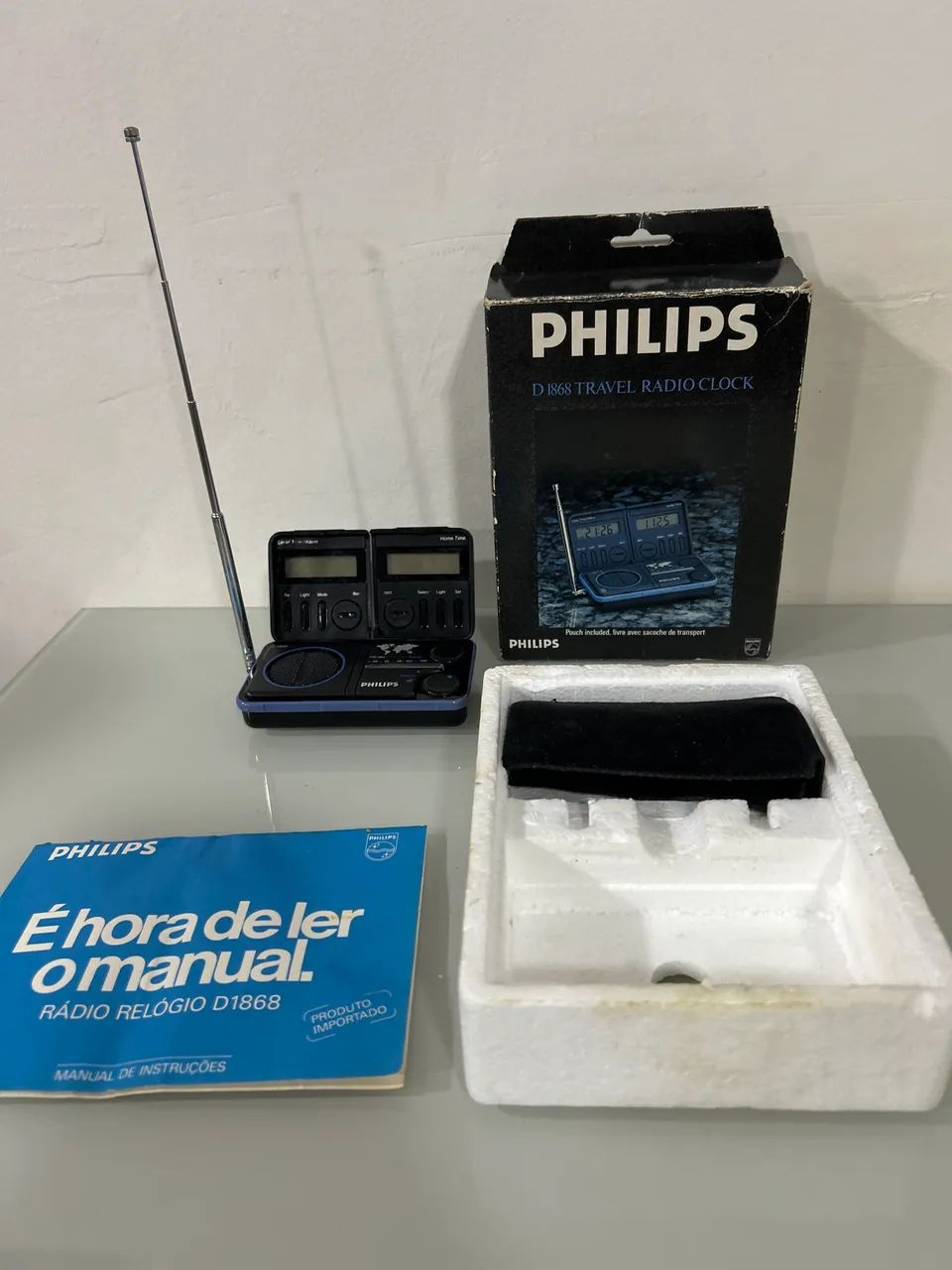Rádio Relógio Philips D1868 - Leia 