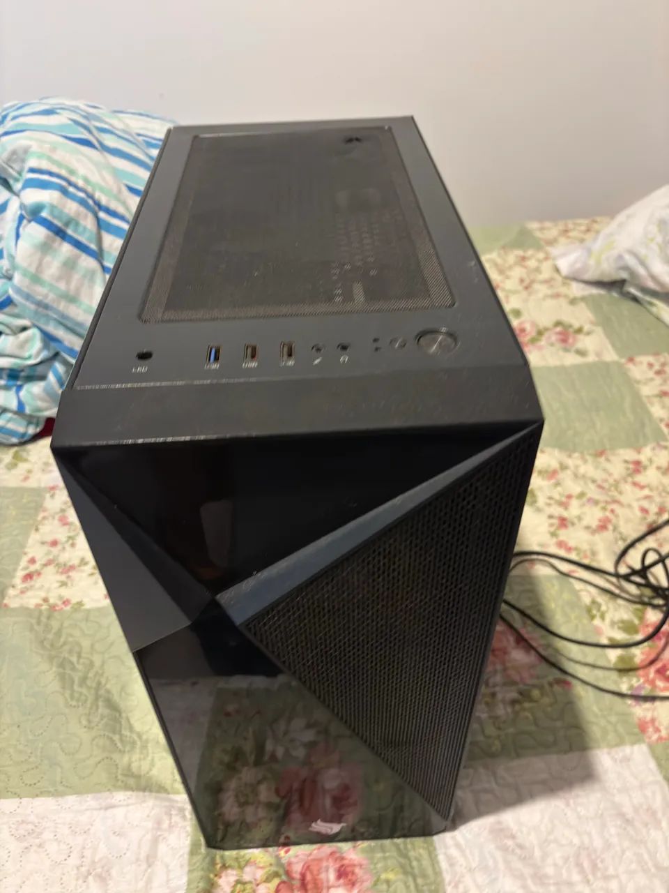 Gabinete Gamer Usado