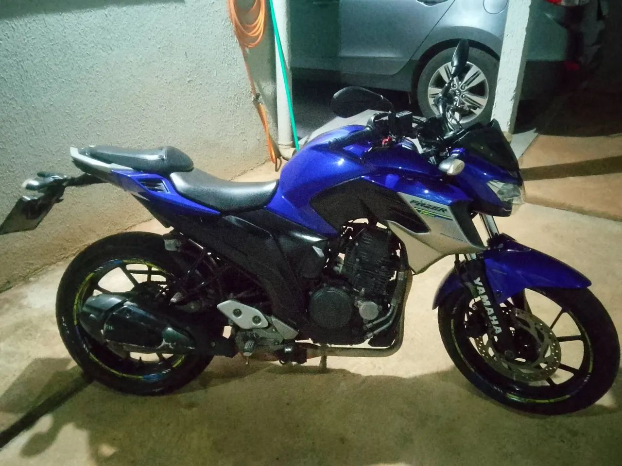 Fazer 250 azul 