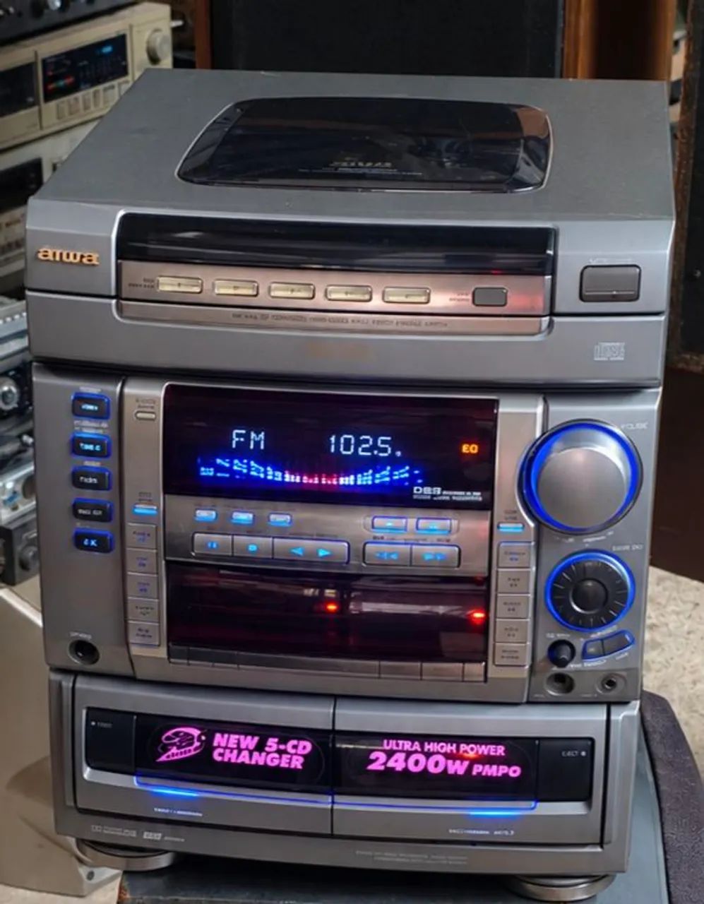 Central Aiwa F15 bem conservada 