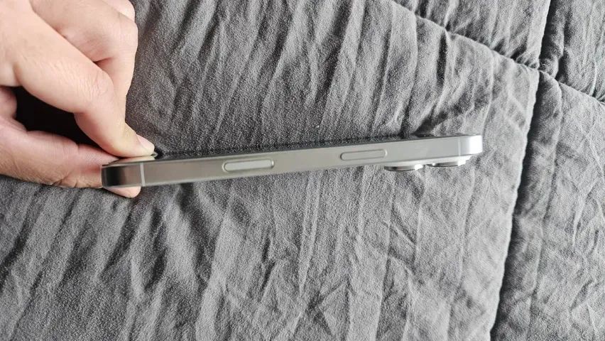 Apple iPhone 16 Pro (128 Gb) - Titânio Branco - Impecável - Foto 4