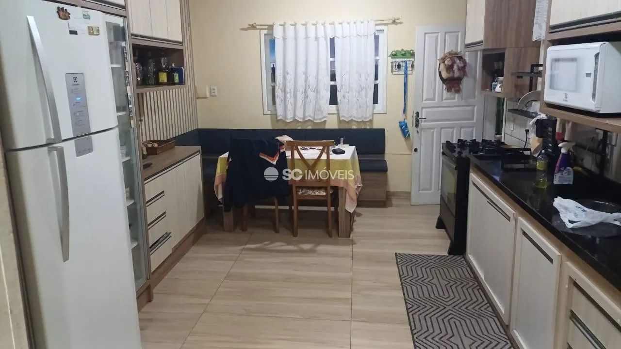 Sobrado 4 dormitórios e edícula - Foto 2