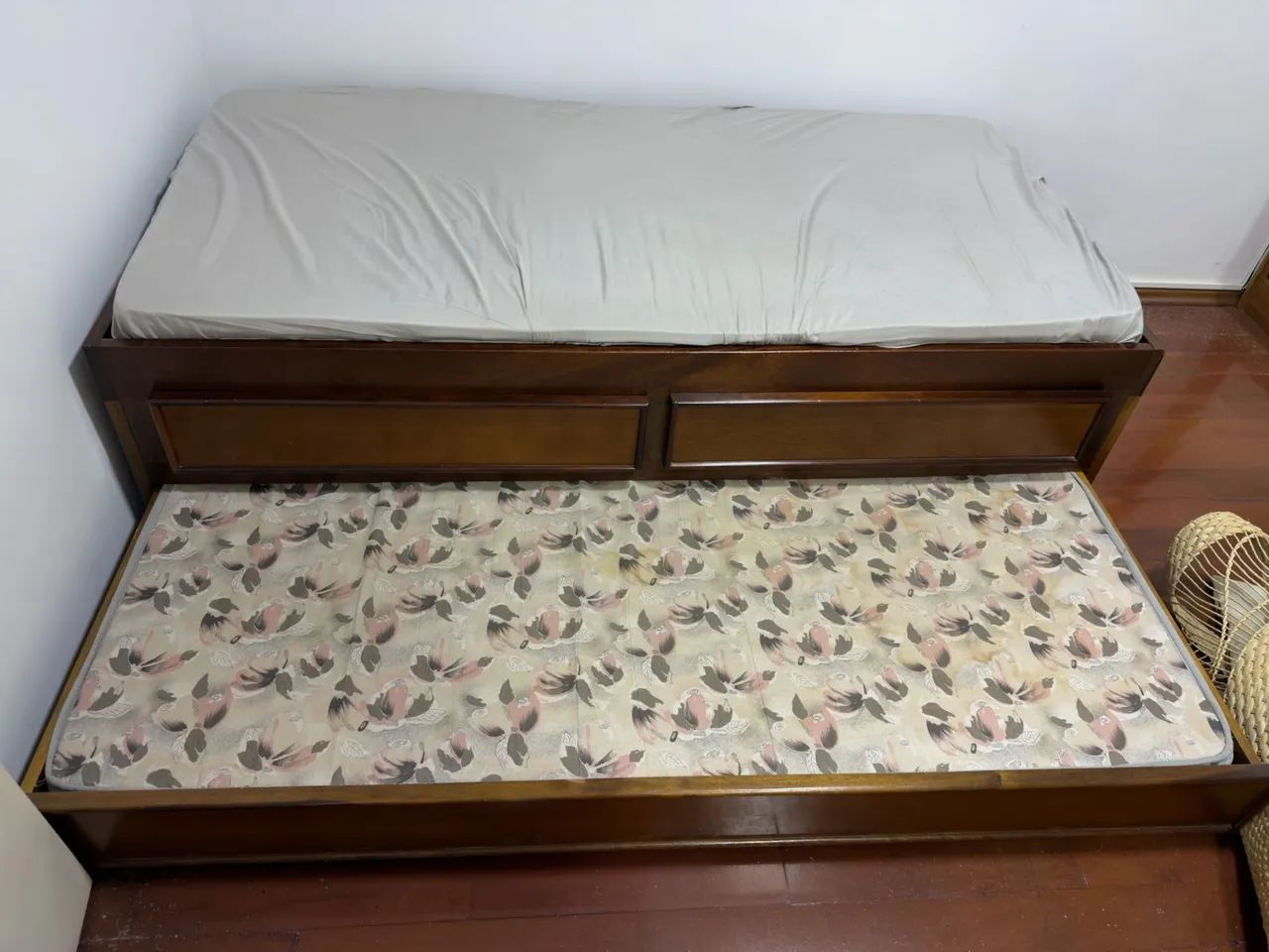Cama de Solteiro de Madeira com 2 Gavetas + Cama Auxiliar - Foto 3