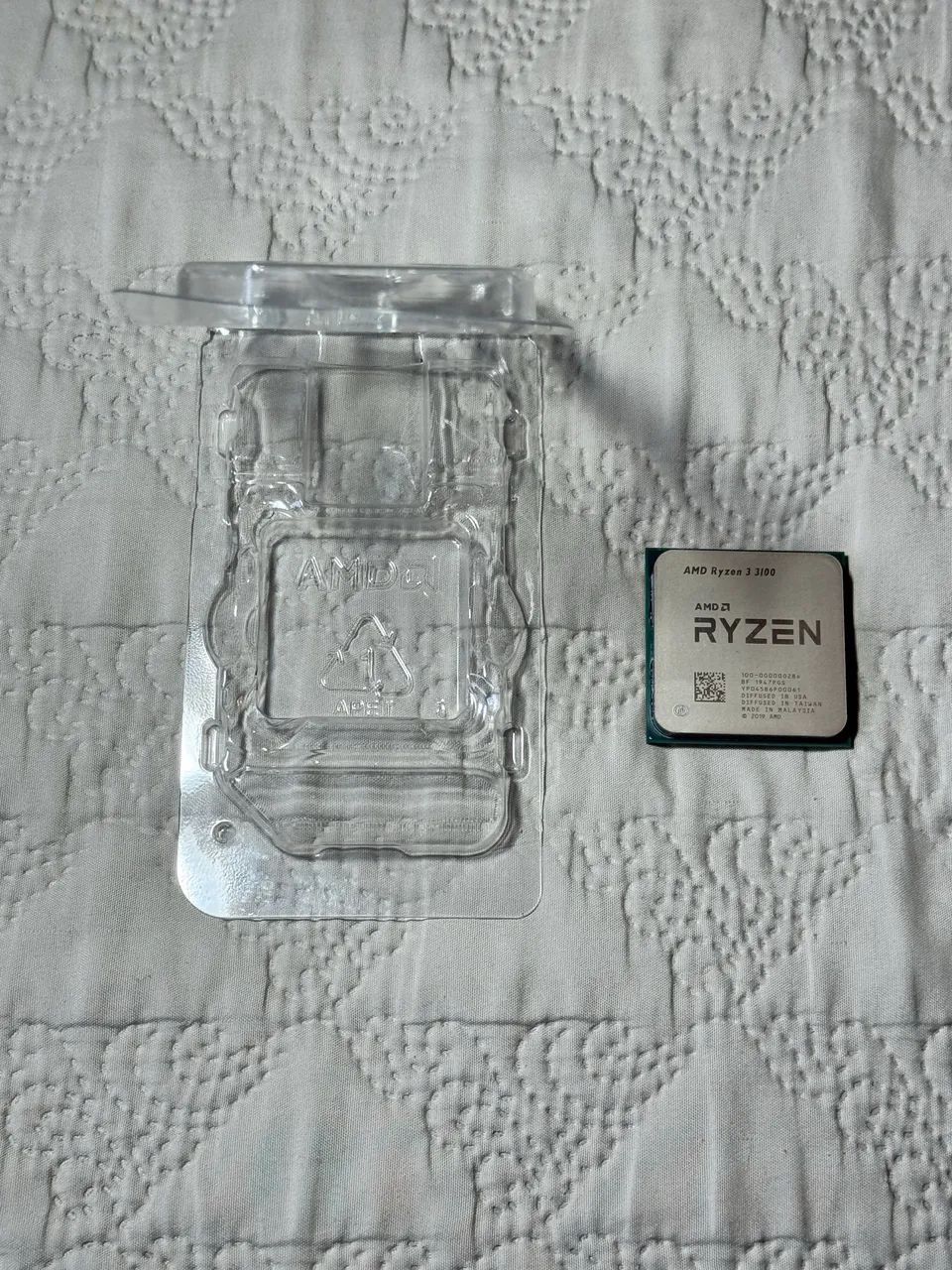 Processador AMD Rizen 3 3100 + Cooler AMD (brinde)
