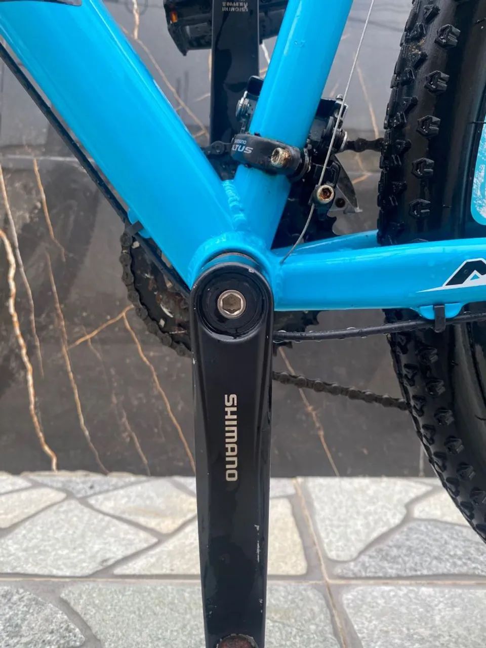 Vendo bicicleta de alumínio aro 29 quadro 19 - Foto 3