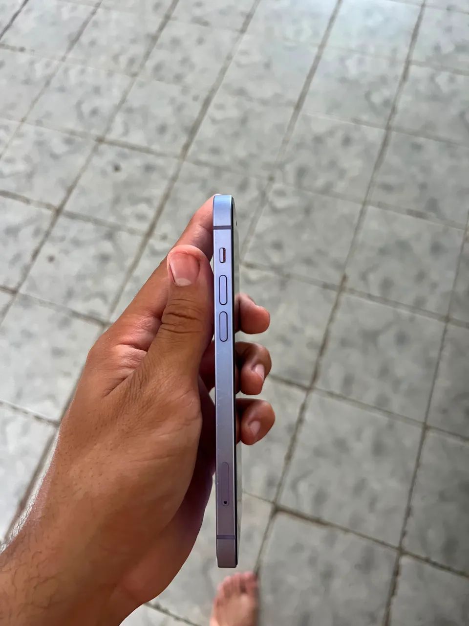 IPHONE 12 + carregador + capas - Foto 5