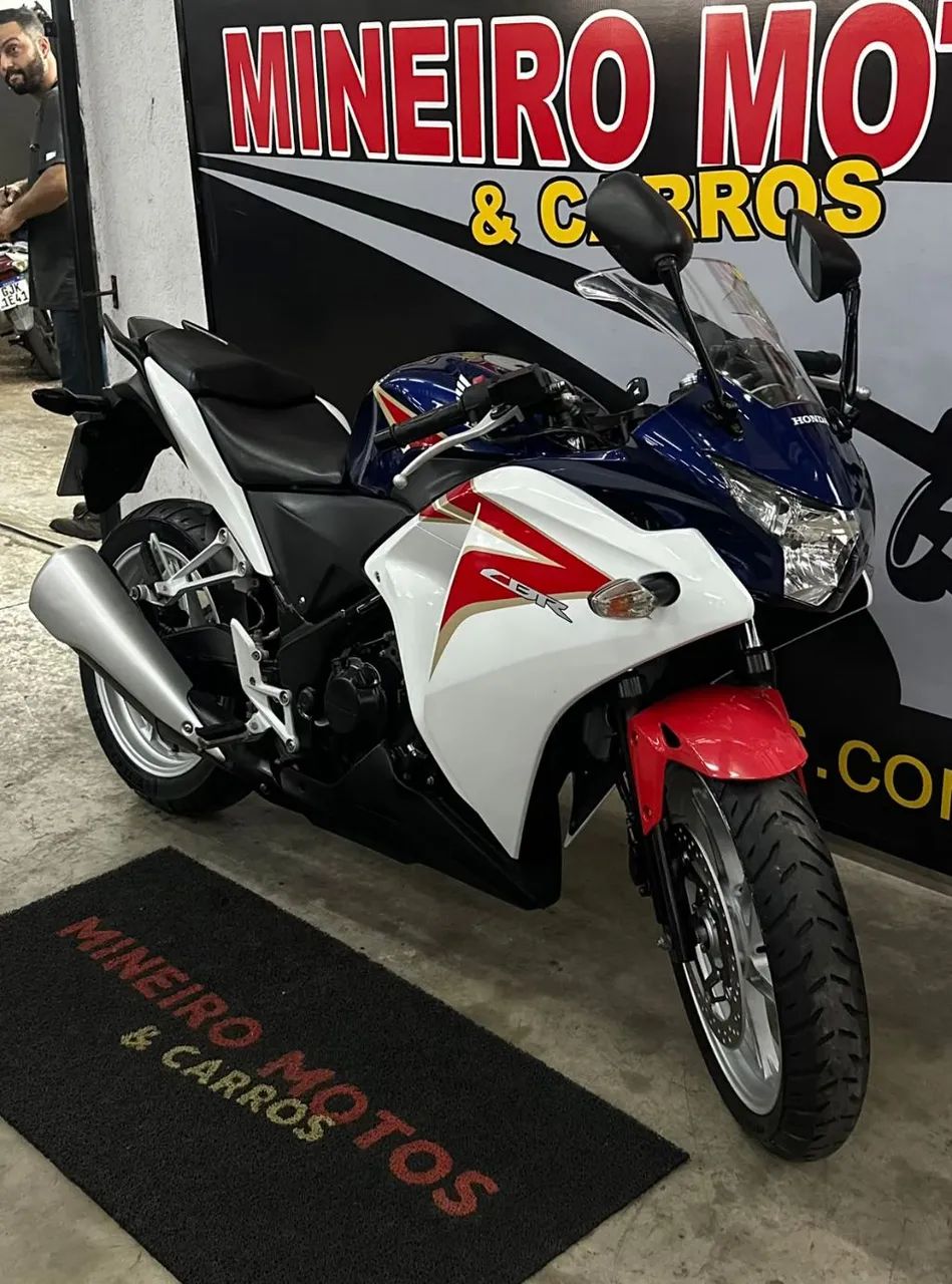 CBR 250R - Foto 2