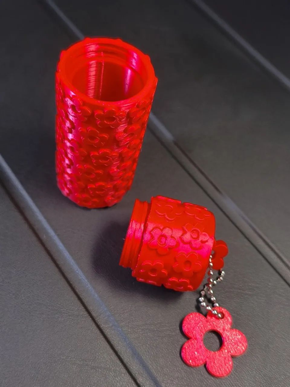 Porta Batom Chaveiro Floral Compacto Florzinhas Vermelho - Foto 5