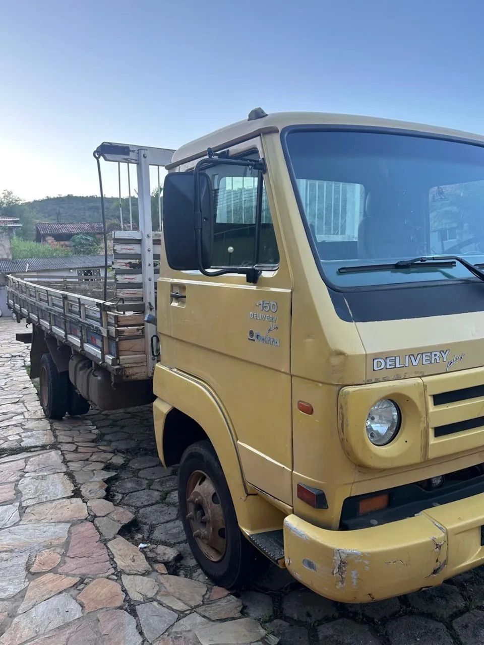 Vende-se caminhao