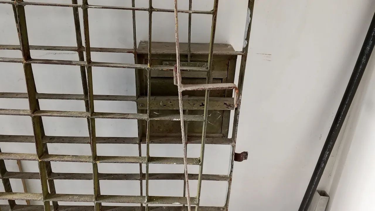 Vendo portão e grande 