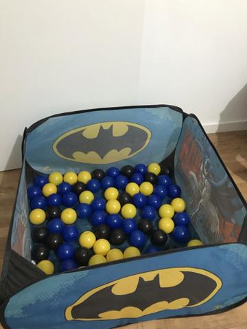 Piscina de bolinhas Batman