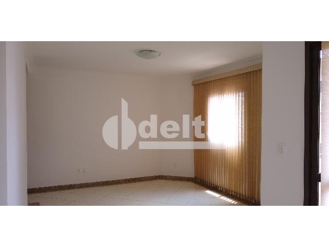 Apartamento para alugar com 3 dormitórios em Saraiva, Uberlândia cod:605513 - Foto 3