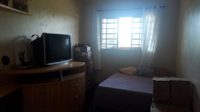 Sobrado de 240 m² construído e dividido - Foto 4