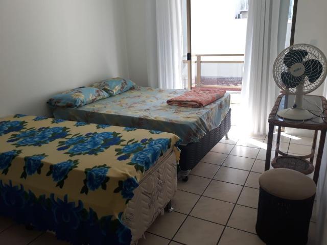 Apto Meia Praia, pé na areia, vista do mar, 3 quartos com ar, 2 vagas. Acomoda 10 pessoas - Foto 15