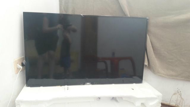 TV 43 polegada com 1 semana de uso