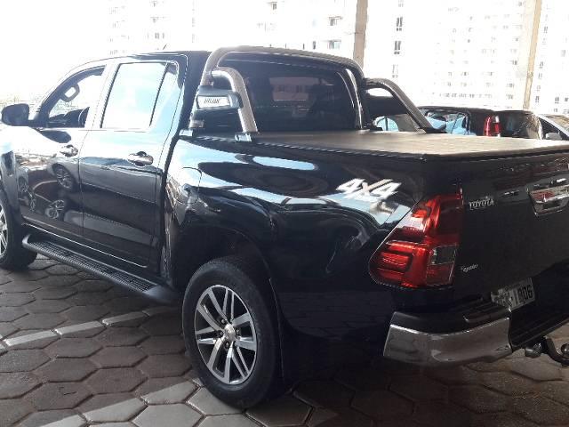 TOYOTA HILUX 2.8 SRX 4X4 CD 16V DIESEL 4P AUTOMÁTICO - Foto 2