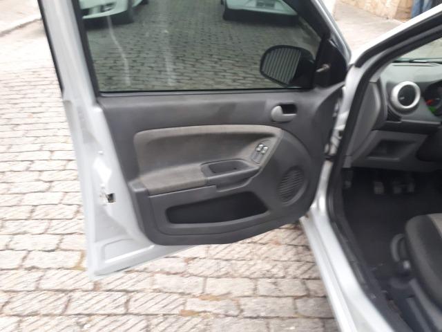 Fiesta Sedan SE - 14/14 - 1.0 - Foto 13