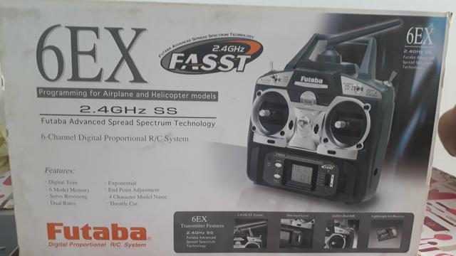 Controle futaba 6EX canais 2.4Ghz - Foto 4