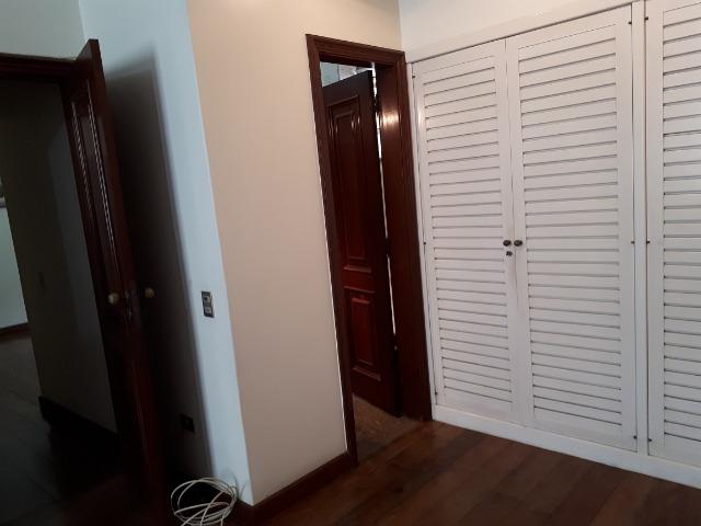 Luxo em área nobre da Tijuca 4 salas 4 quartos 2 suítes - Foto 10
