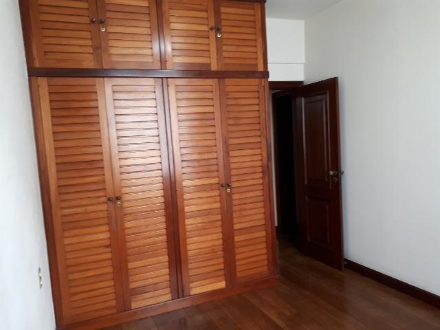 Luxo em área nobre da Tijuca 4 salas 4 quartos 2 suítes - Foto 9