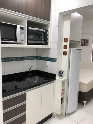 Kitinete até dezembro Balneário Camboriú c piscina no condomínio - Foto 2