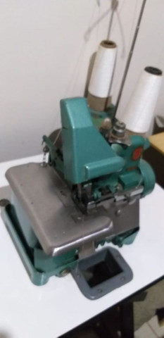 Vendo máquina overllok