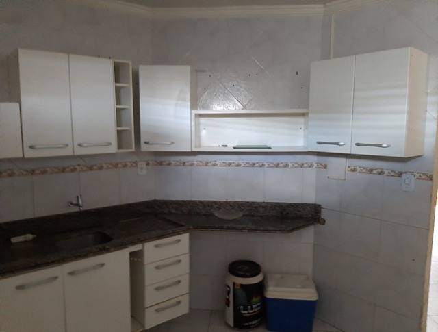 Aluga-se casa no alto com 3/4 com piscina - Foto 14