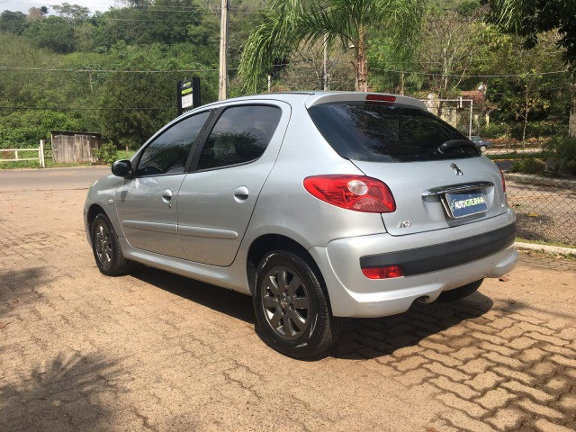 Peugeot 207 Hatch XR 1.4 8V (flex) 4p 2009 - Foto 9