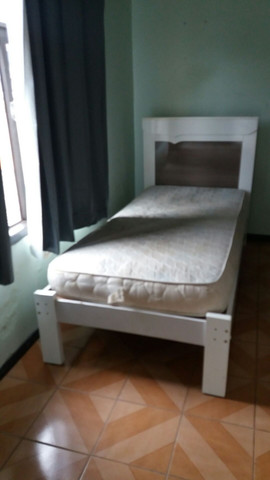 Alugo quarto mobilhado p rapazes - Foto 2
