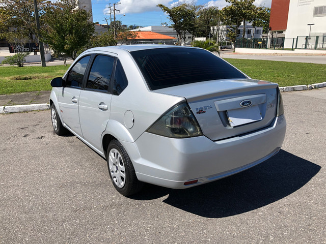 Fiesta Sedan 1.6 Completo + GNV Financia 100% - Foto 4